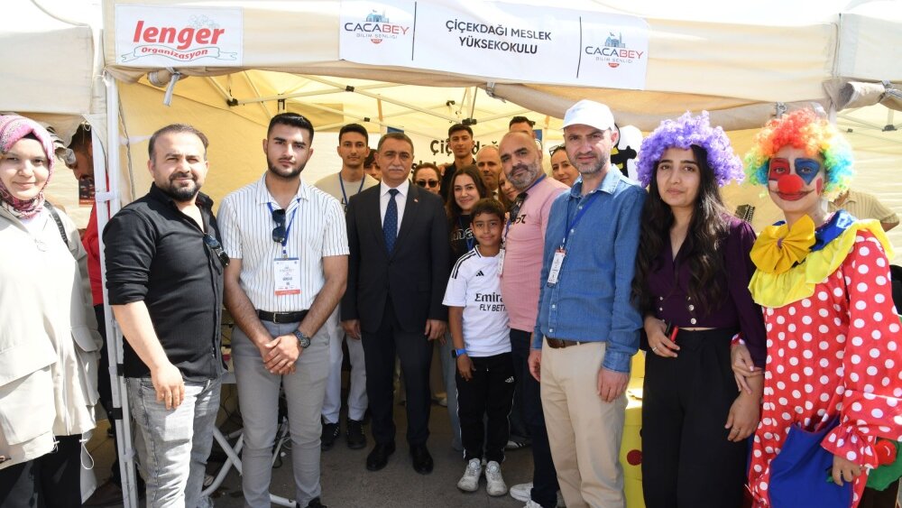 Çiçekdağı Meslek Yüksekokulu, Kırşehir Cacabey Bilim Şenliği’nde Tanıtım ve Bilimsel Etkileşim Odağı Oldu