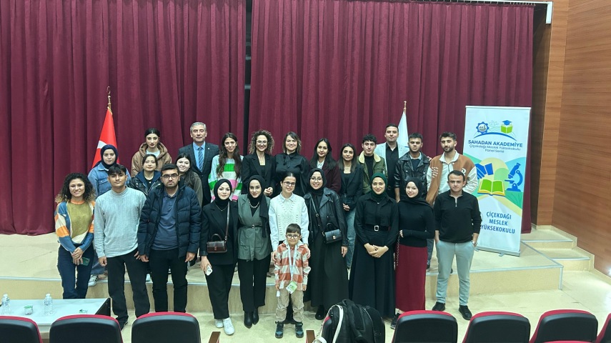 Teori ile Pratiğin Sentezi: “Sahadan Akademiye” Panel Serisinin İkinci Ayağı Başarıyla Tamamlandı