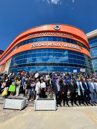 Çiçekdağı Meslek Yüksekokulu 2025-2026 Mezunlarını Uğurladı